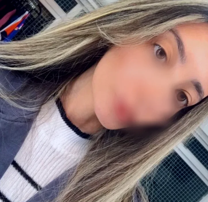 Katrin, 20