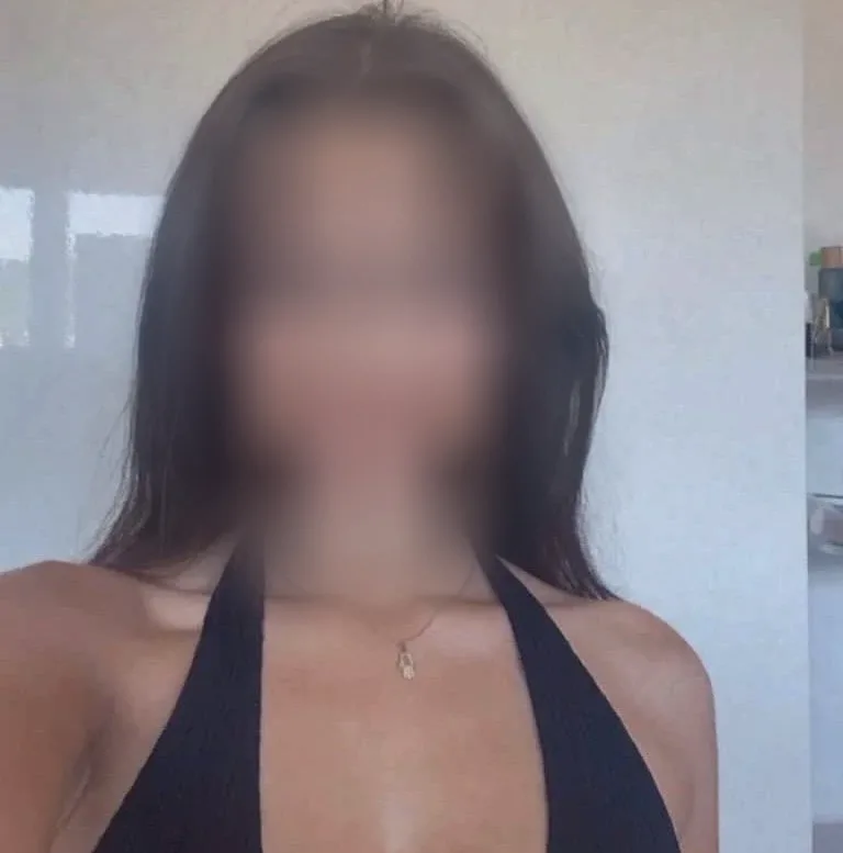Lucia, 23